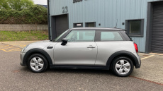 MINI Hatchback 1.5 Cooper Classic Premium 3dr Auto Petrol Hatchback